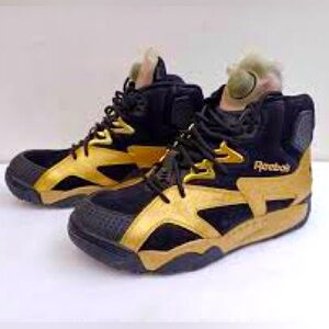 Reebok Pump – Black // Gold size 8.5
